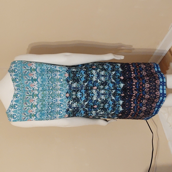 Just...Taylor Sleeveless Shift Dress - Picture 7 of 10